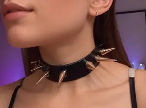 Spiked Choker (clothing item)
