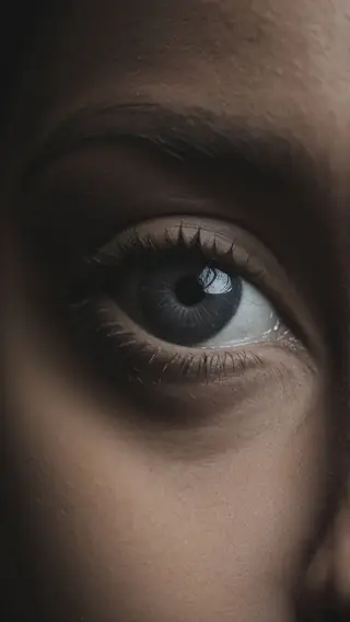 Photorealistic Skin ⛔️ No plastic [FLUX]